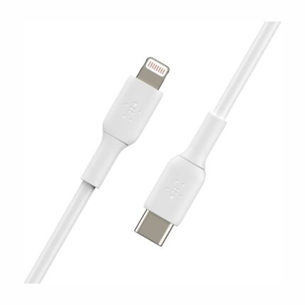 Câble Belkin USB-C vers Lightning, 1 m, blanc : connecteurs Lightning et USB-C vus de trois quarts