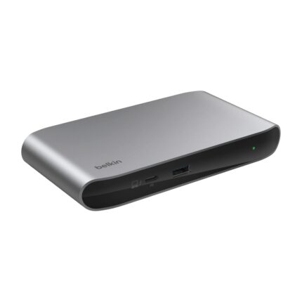 Hub Belkin Thunderbolt 4 Core 5 en 1, gris : hub gris vu de trois quarts avec ses ports